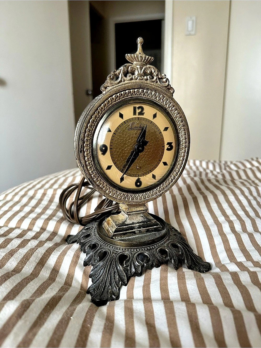 Lanshire Model SP-3 Ornate Electric Mantel Clock Gold & Black